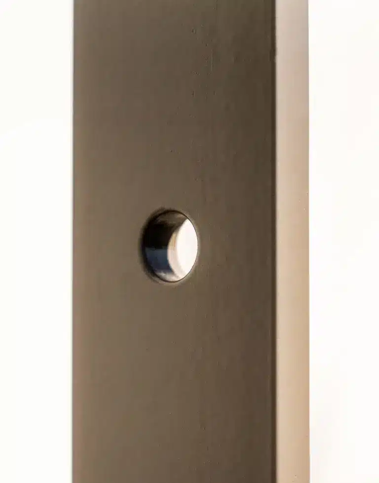 Detailansicht eines optimal entlackten Werkstuecks nach Entlackung und nach perfekter Pulverbeschichtung