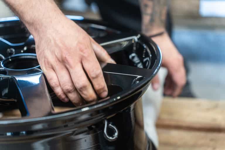 Pulverbeschichtung von hochwertigen Autofelgen